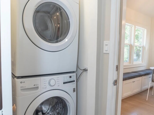 Building Photo - 22 N Madison Ave