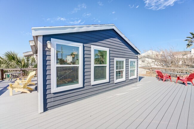 Building Photo - 4211 Surf Dr