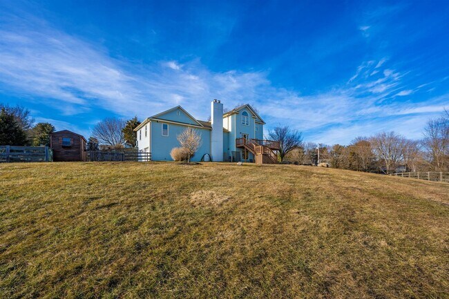 Building Photo - WELLER ESTATES