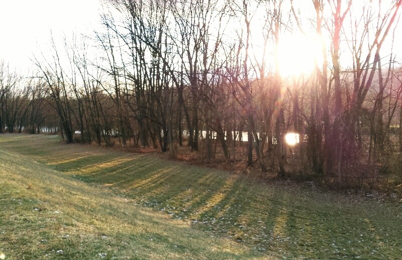 Building Photo - 19 Riverview Rd