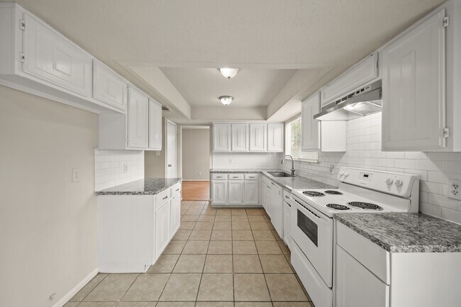 Building Photo - 1206 Mayweather Ln
