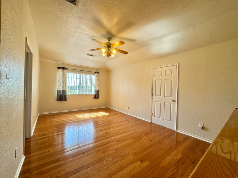 Building Photo - 1303 Kenshire Ct