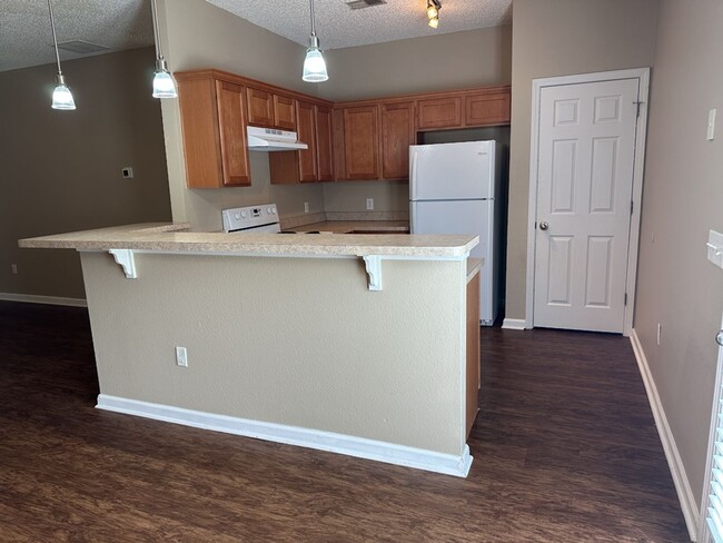 Building Photo - 495 Canyon Oak Loop