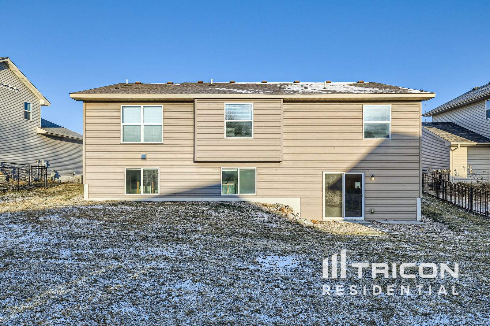 Building Photo - 1074 Landings Ln