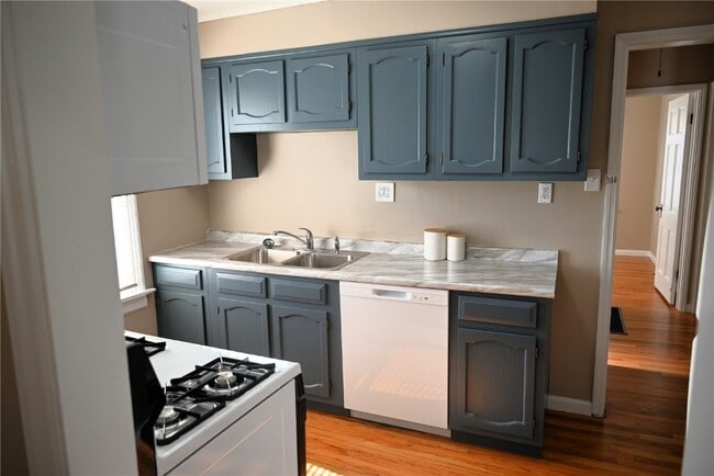 Building Photo - 9510 Lydell Dr