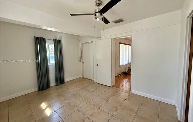 Building Photo - 7340 Allen Dr