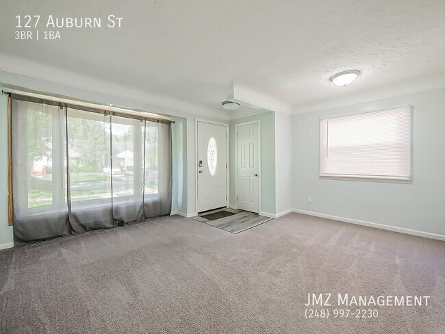 Building Photo - 127 Auburn St