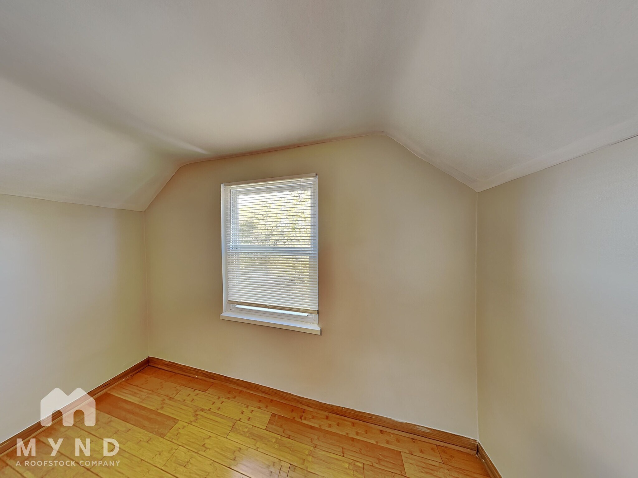 Building Photo - 675 Brookside Dr