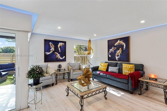 Building Photo - 10310 NW 5th Terrace