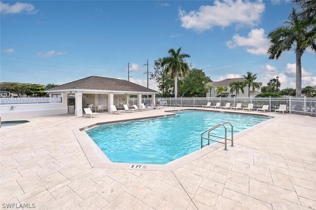 Building Photo - 981 Hampton Cir