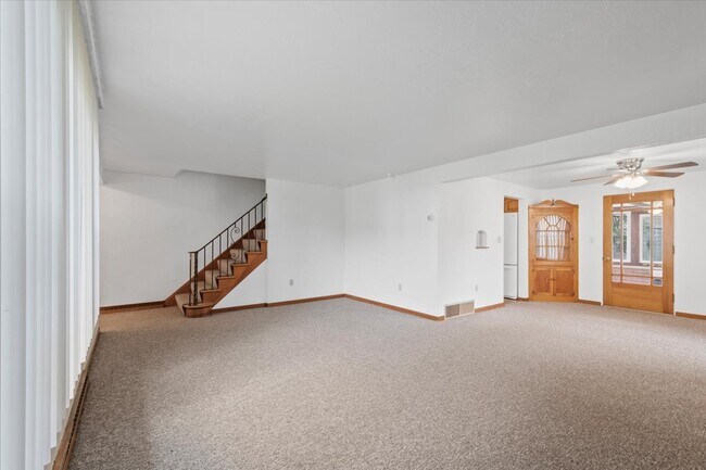 Building Photo - 3635 Poplar Ave