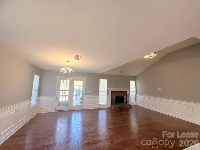 Building Photo - 4014 Racoon Ct