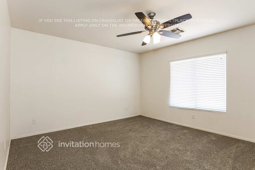 Building Photo - 12014 W Holly St