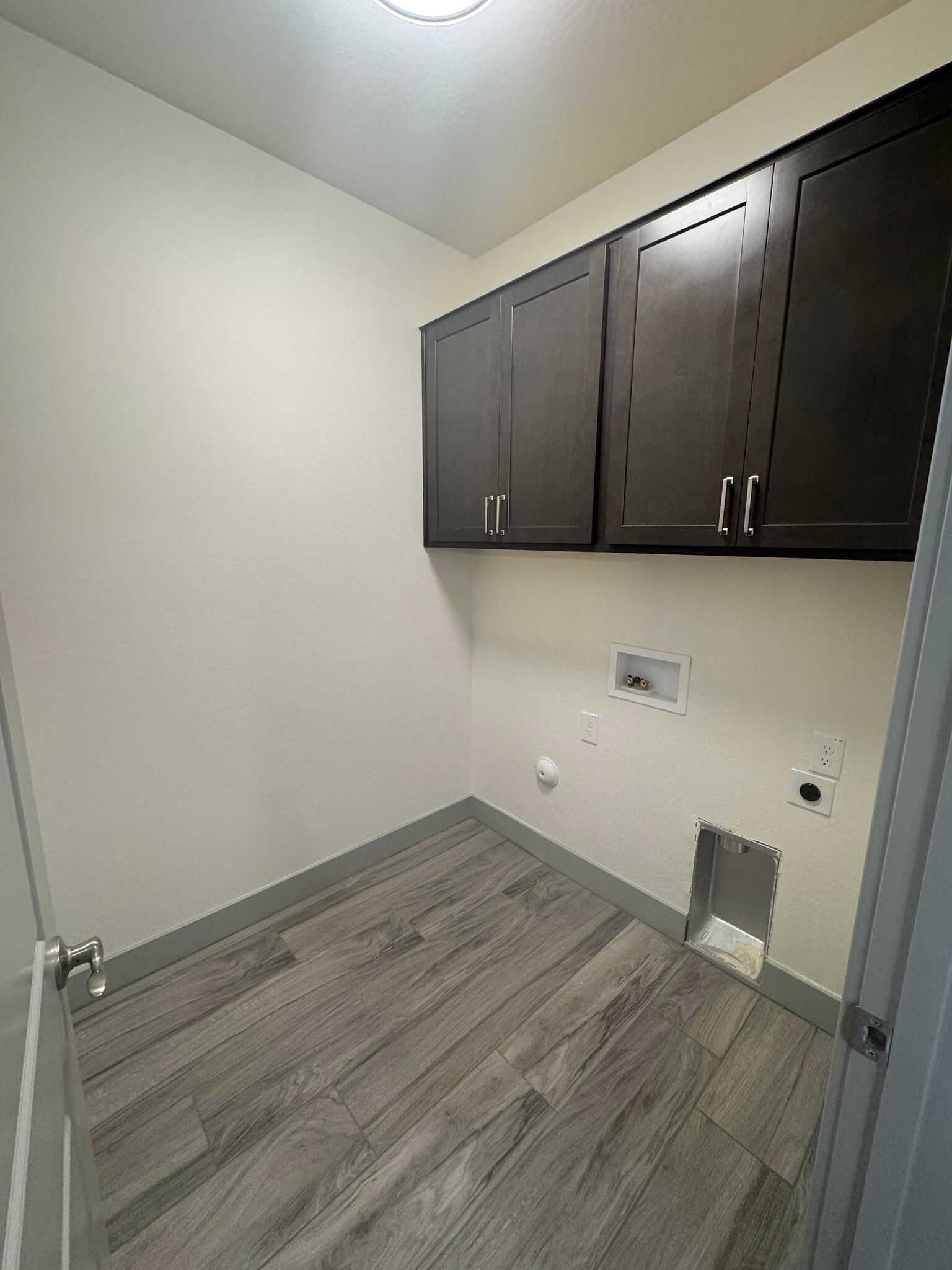 Laundry Room - 3112 N Navajo Dr