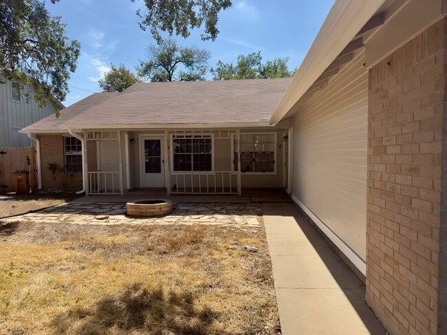 Building Photo - 12005 Arrowwood Dr