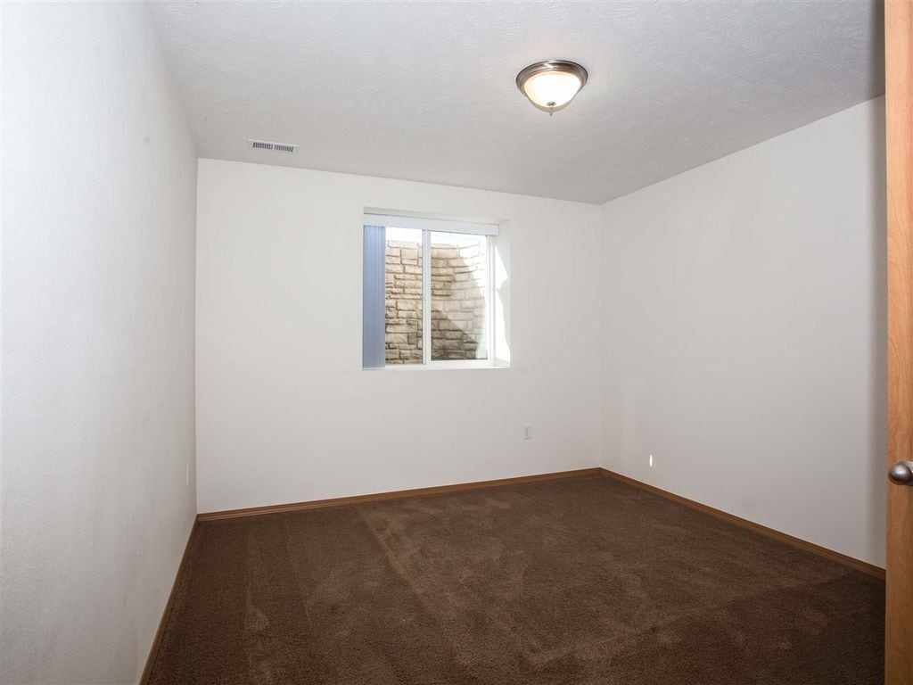 Building Photo - 4319 N Blake Rd