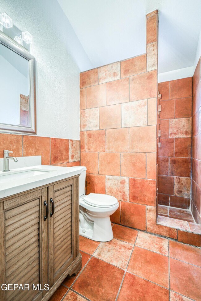 Building Photo - 5733 Saplinas Rd