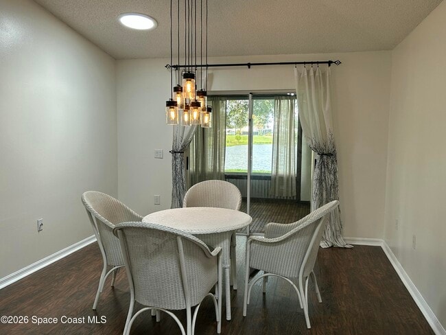 Building Photo - 2152 Spring Creek Cir