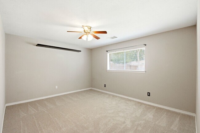 Building Photo - 25302 Friar Lake Ln