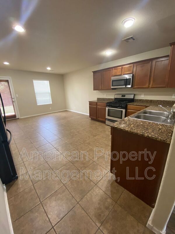 Building Photo - 4113 W 105th St S