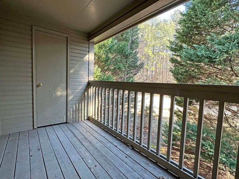 Building Photo - 2500 Avent Ferry Rd