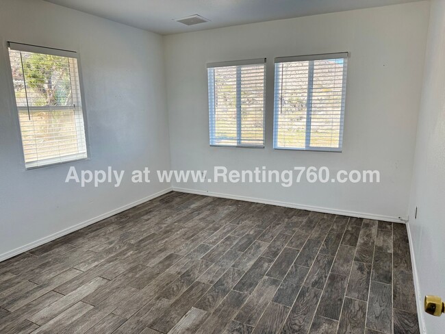 Building Photo - Cozy Cabin On The Hill
