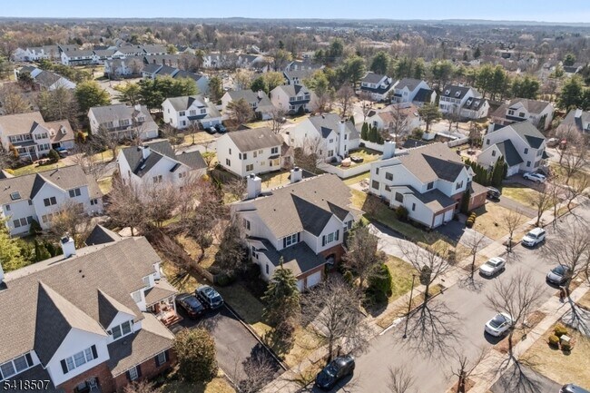 Building Photo - 29 Newell St