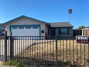 Building Photo - 189 Larsen Cir