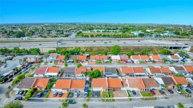 Building Photo - 120 SW 116th Ave