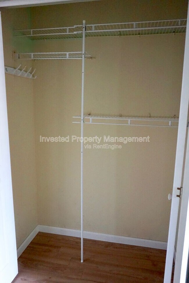 Building Photo - 9847 Sydney Ln