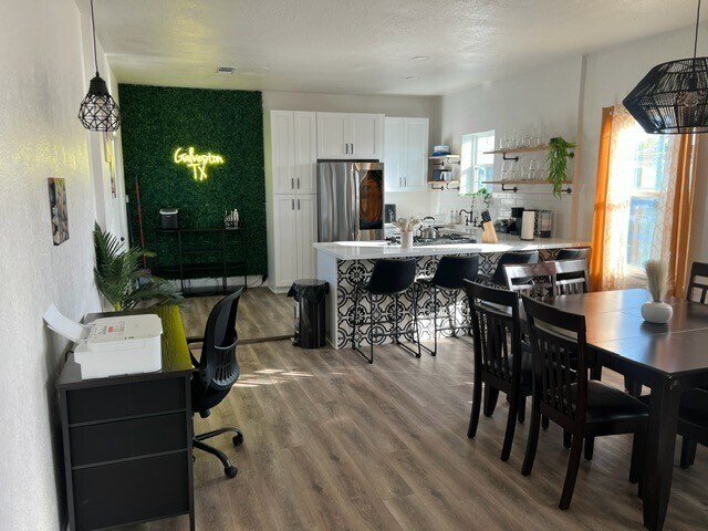 Building Photo - 5627 Avenue R