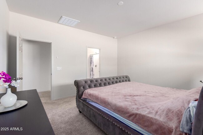 Building Photo - 10808 W Bloch Rd