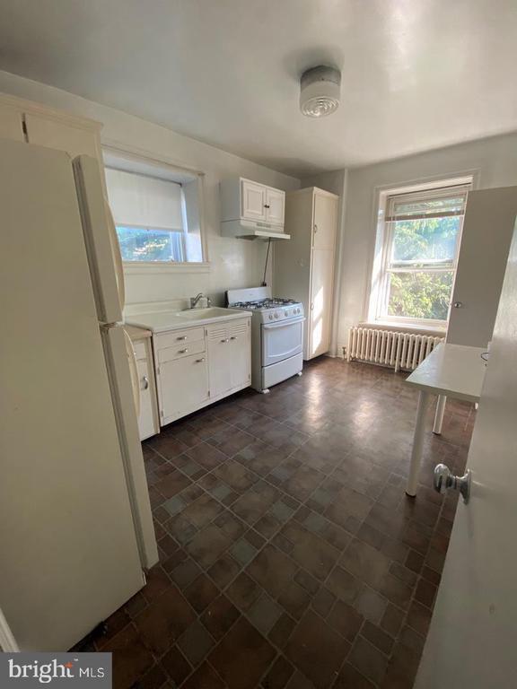 Building Photo - 7905 Ardleigh St