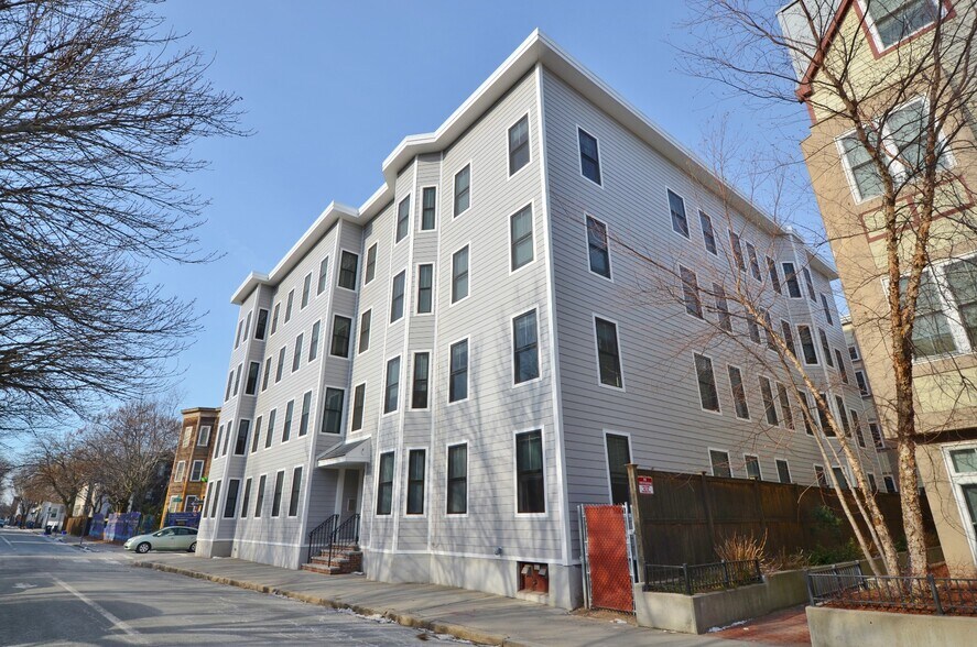 Building Photo - 37 Brookline St