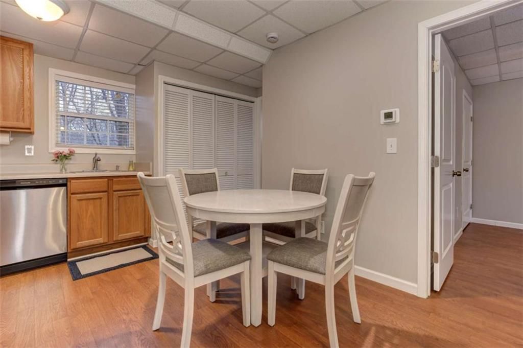 Building Photo - 2535 Hickory Rd