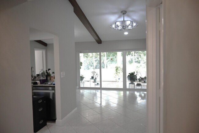 Building Photo - 9746 Lancaster Pl