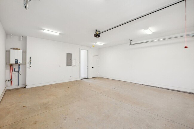 Building Photo - 1019 12th Ave N