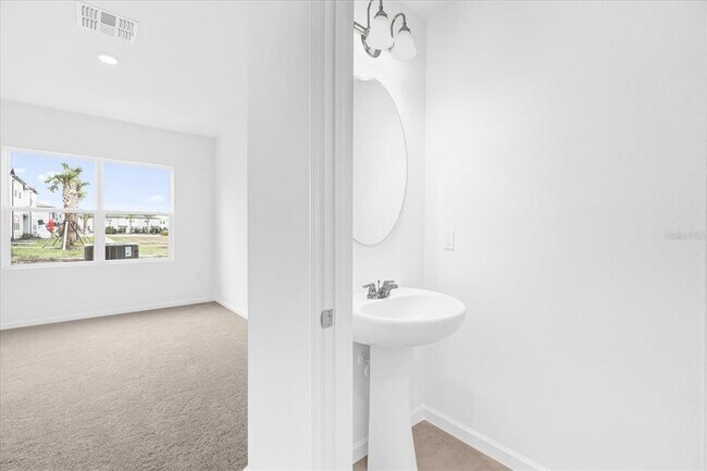 Building Photo - 5942 Chestnut Grv Pl