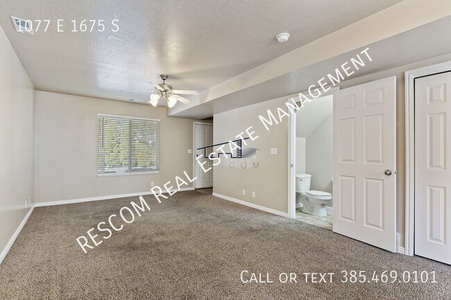 Building Photo - 1077 1675 S