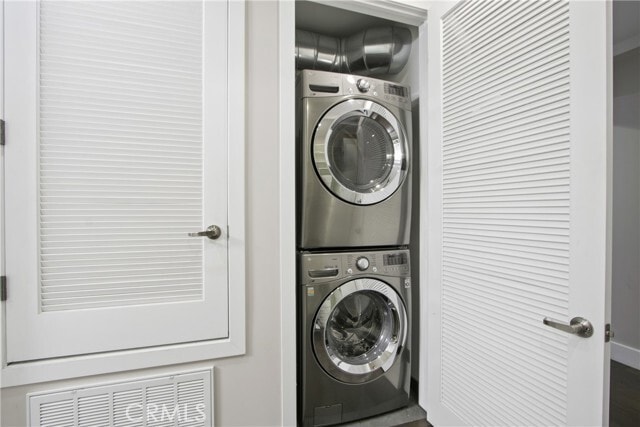 Building Photo - 433 Pine Ave