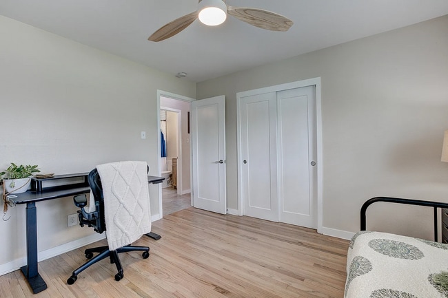 Building Photo - 3483 S Glencoe St