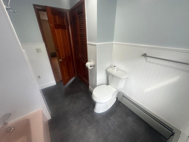 Building Photo - Updated Norwood 1st Floor Unit | Bright, S...