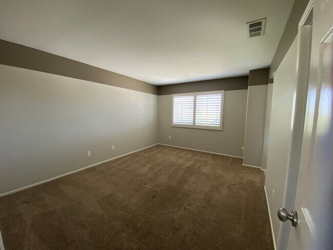 Building Photo - 28595 Autumn Ln