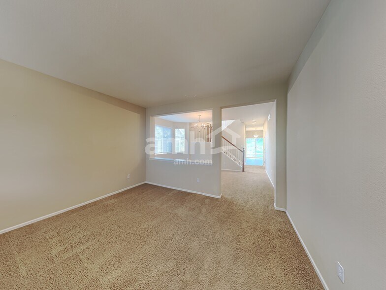 Building Photo - 2854 Night Song Way
