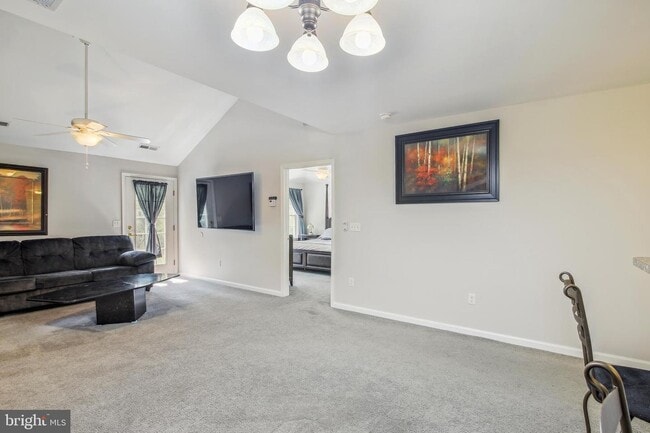 Building Photo - 102 Hunter's Way