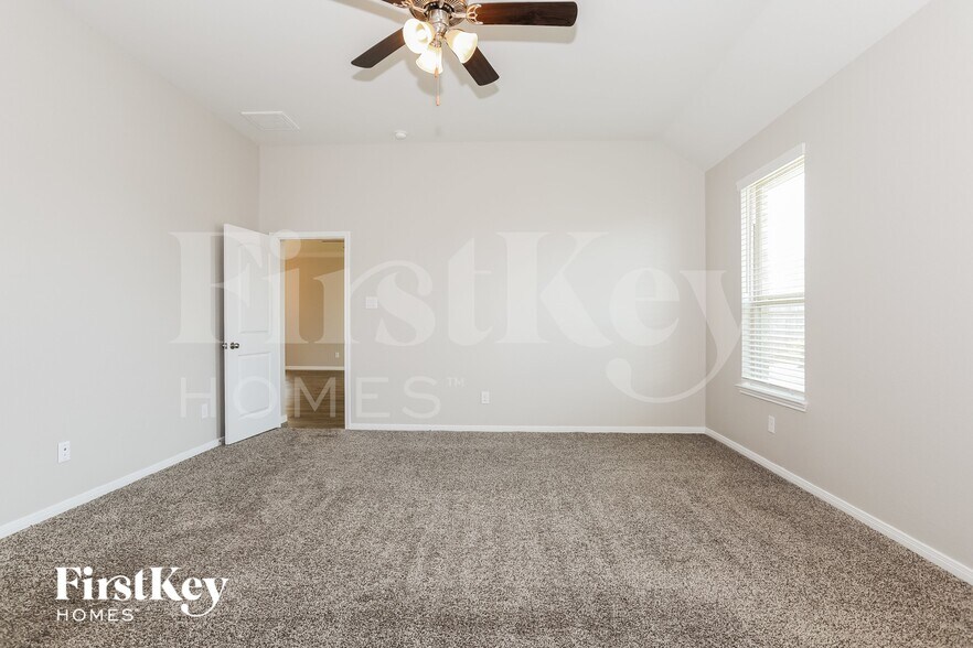 Building Photo - 14221 Rainier Peak Crossing