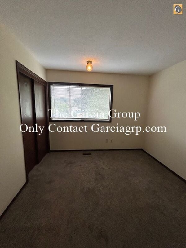 Building Photo - 17949 SE Arista Dr