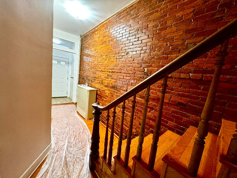 Building Photo - 936 French St NW