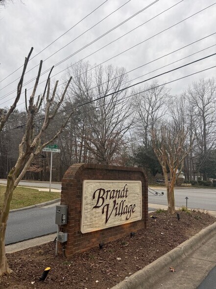 Building Photo - 2369 Brandt Vlg