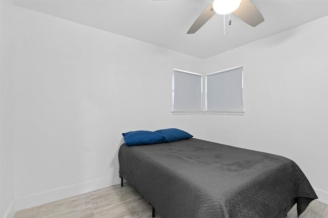 Building Photo - 4629 Fawn Dr